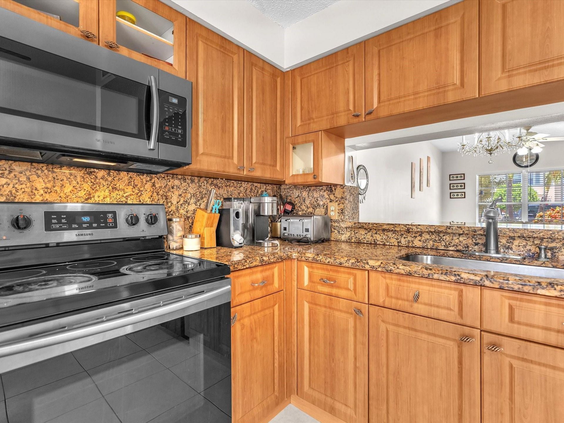 9850 NW 57th Manor, Coral Springs, FL 33076 Photo