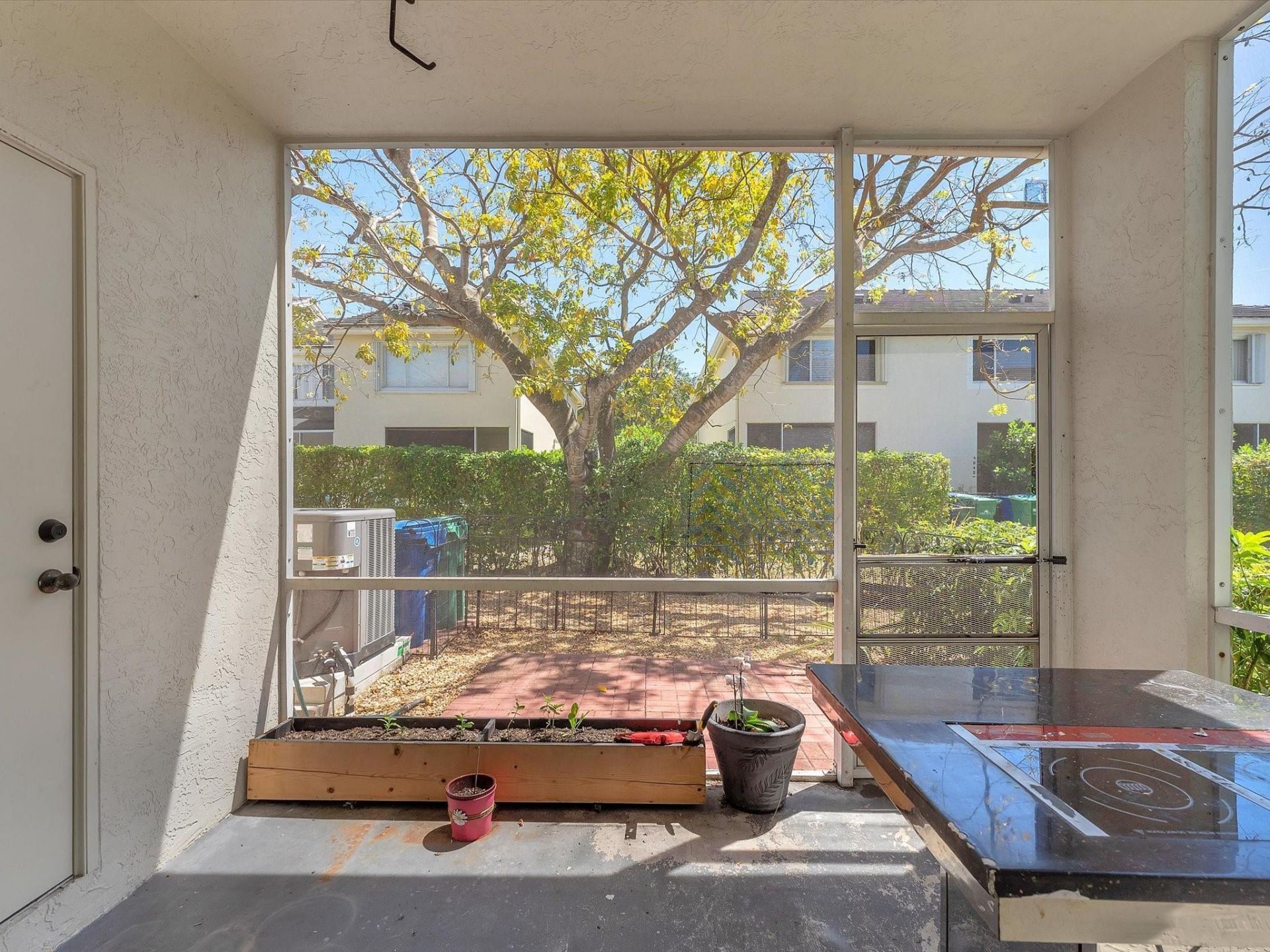 9850 NW 57th Manor, Coral Springs, FL 33076 Photo