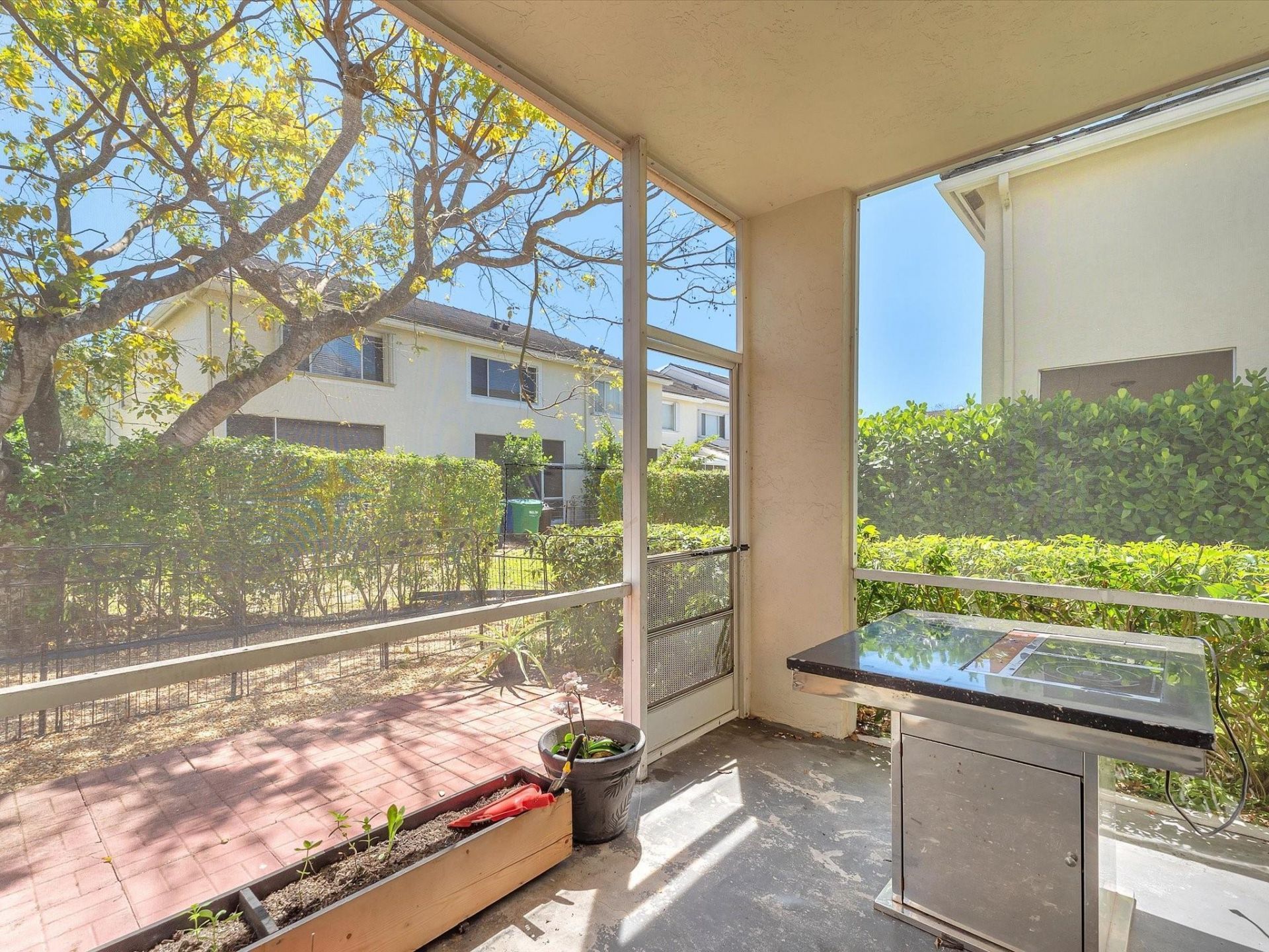 9850 NW 57th Manor, Coral Springs, FL 33076 Photo