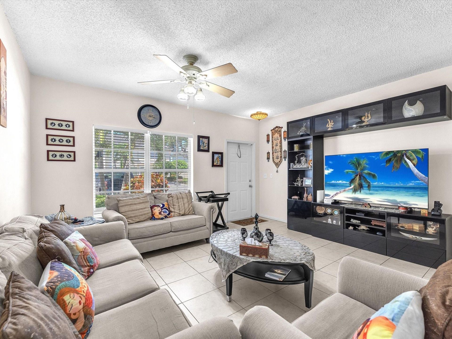 9850 NW 57th Manor, Coral Springs, FL 33076 Photo