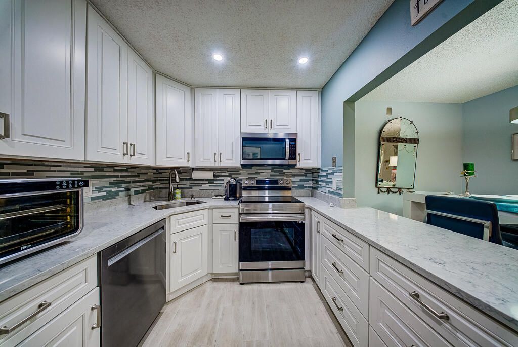 118 Lake Pine Circle, Unit A-2, Greenacres, FL 33463 Photo