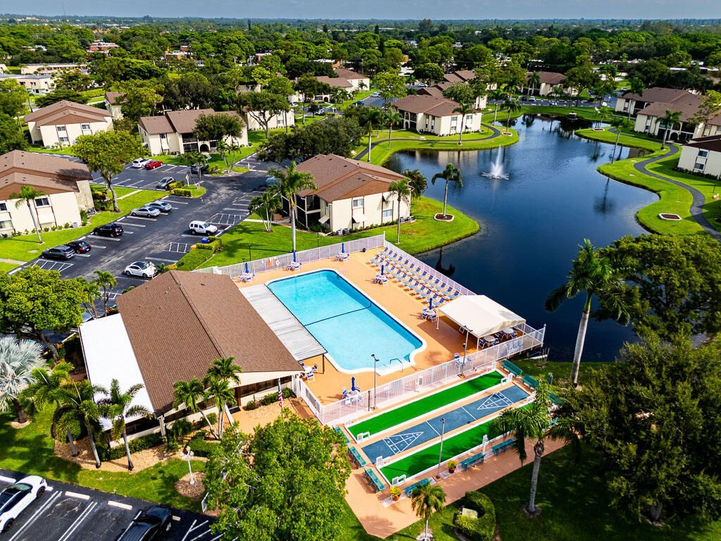 118 Lake Pine Circle, Unit A-2, Greenacres, FL 33463 Photo