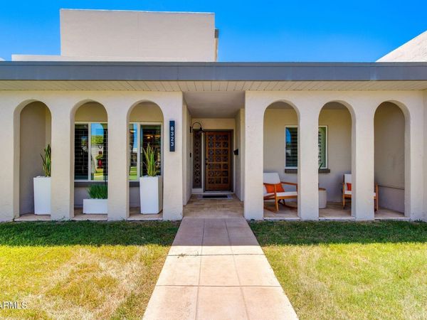 8323 E KEIM Drive, Scottsdale, AZ 85250