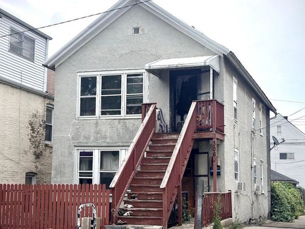 3069 S Lock Street , Chicago, IL 60608