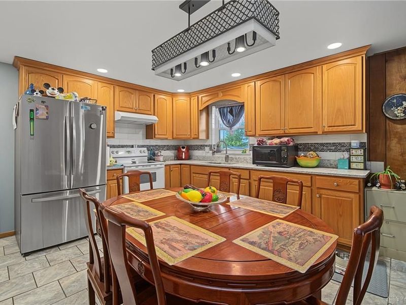 2305 Ross Road, Bethel Township, OH 45371 Photo 8