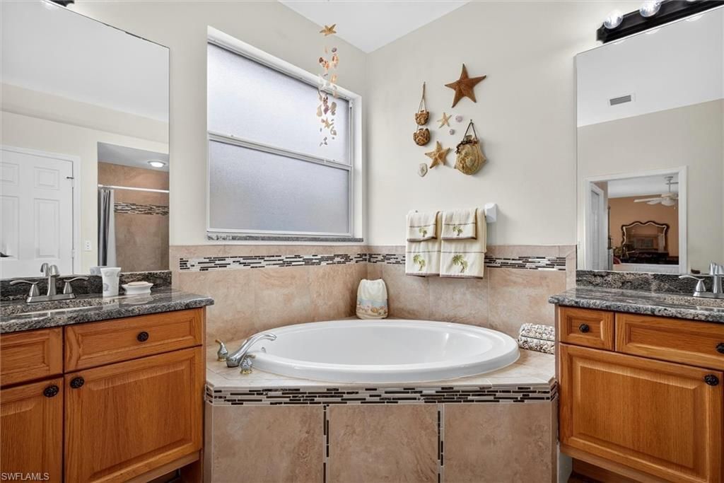 11237 Lakeland Cir, Fort Myers, FL 33913 Photo