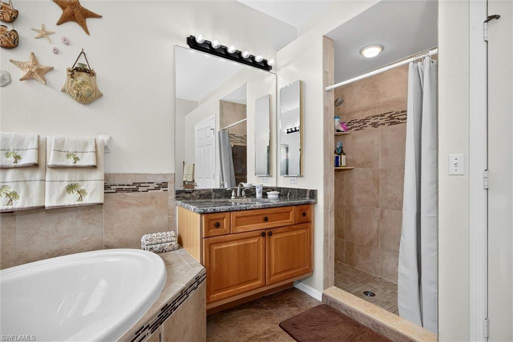 11237 Lakeland Cir, Fort Myers, FL 33913 Photo