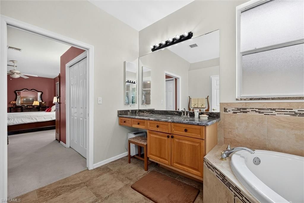 11237 Lakeland Cir, Fort Myers, FL 33913 Photo
