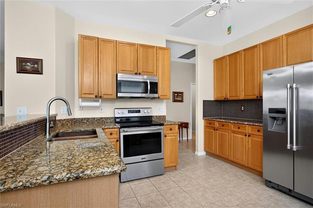 11237 Lakeland Cir, Fort Myers, FL 33913 Photo