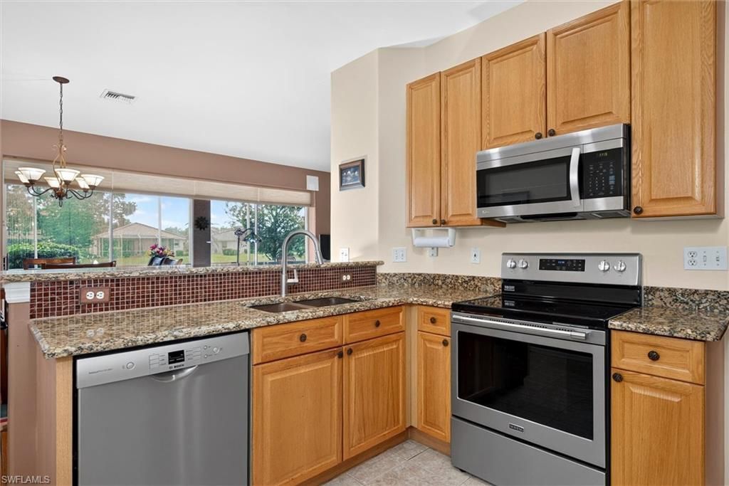 11237 Lakeland Cir, Fort Myers, FL 33913 Photo