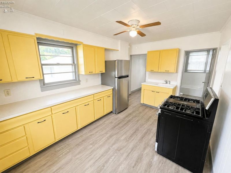 908 Ontario Street, Sandusky, OH 44870 Photo 3