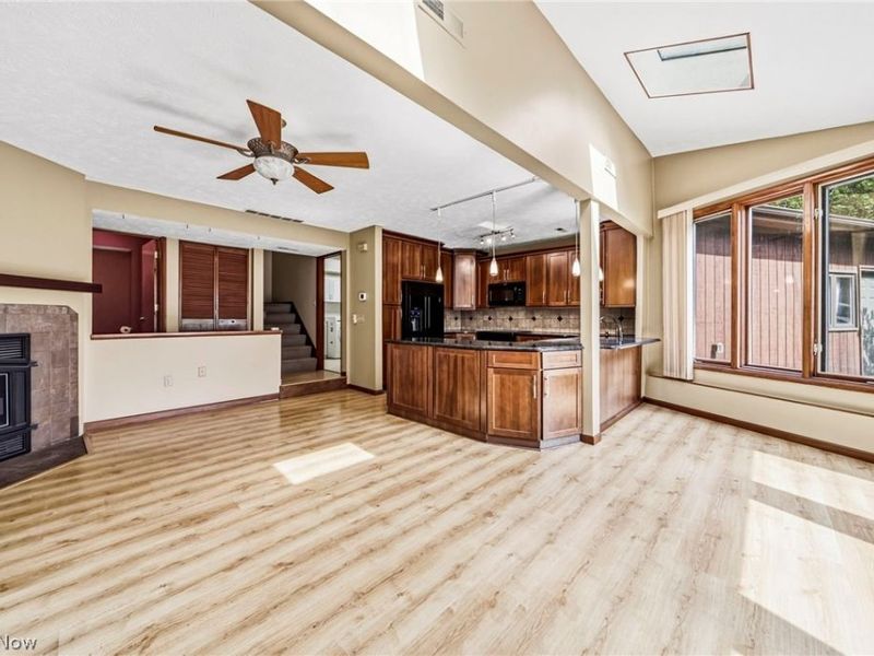 10182 Mulberry Road, Chardon, OH 44024 Photo 4