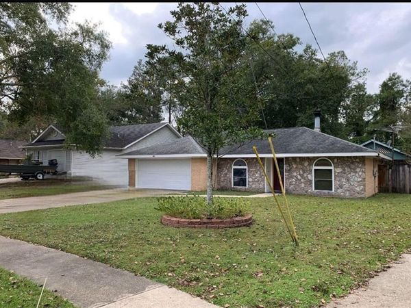 667 DALE Drive , Slidell, LA 70458