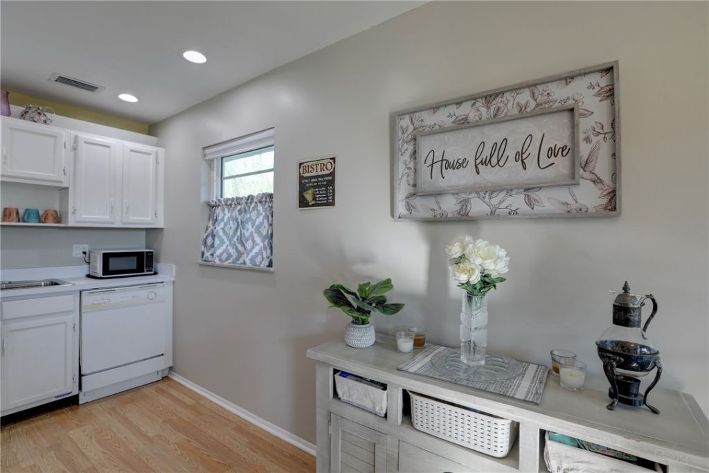 32 Pine Arbor Lane, Unit 205, Vero Beach, FL 32962 Photo