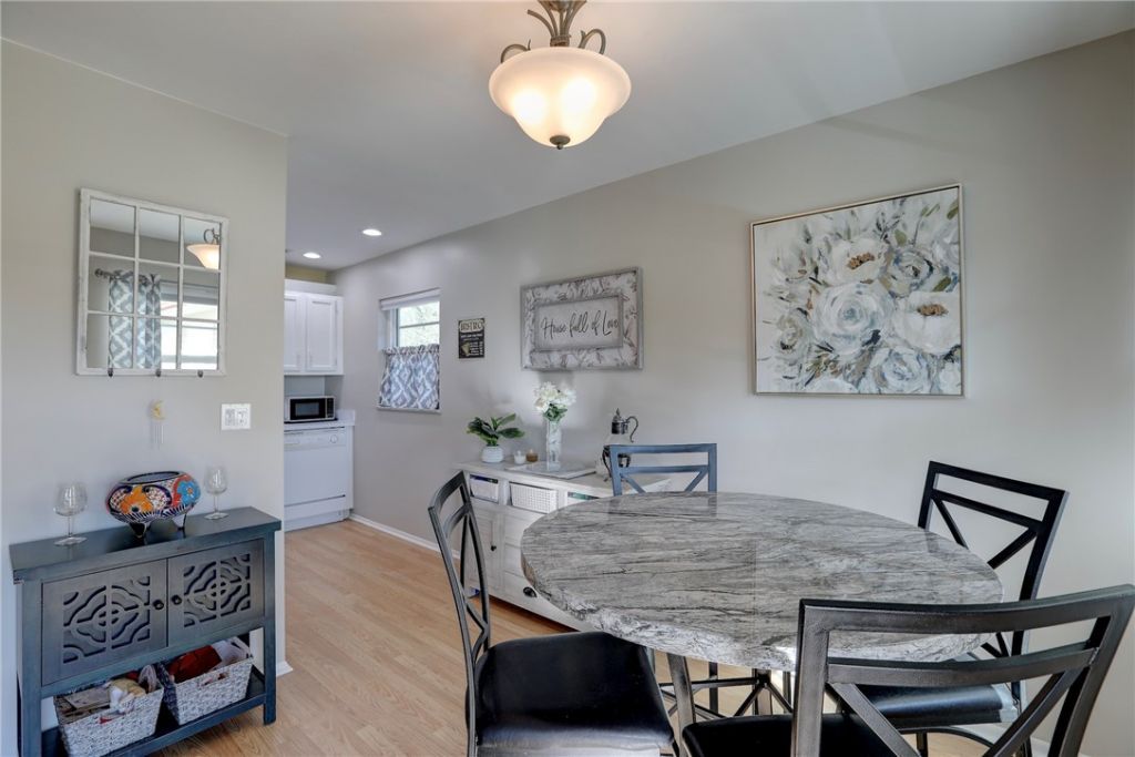 32 Pine Arbor Lane, Unit 205, Vero Beach, FL 32962 Photo