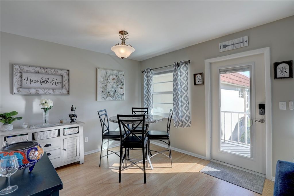 32 Pine Arbor Lane, Unit 205, Vero Beach, FL 32962 Photo