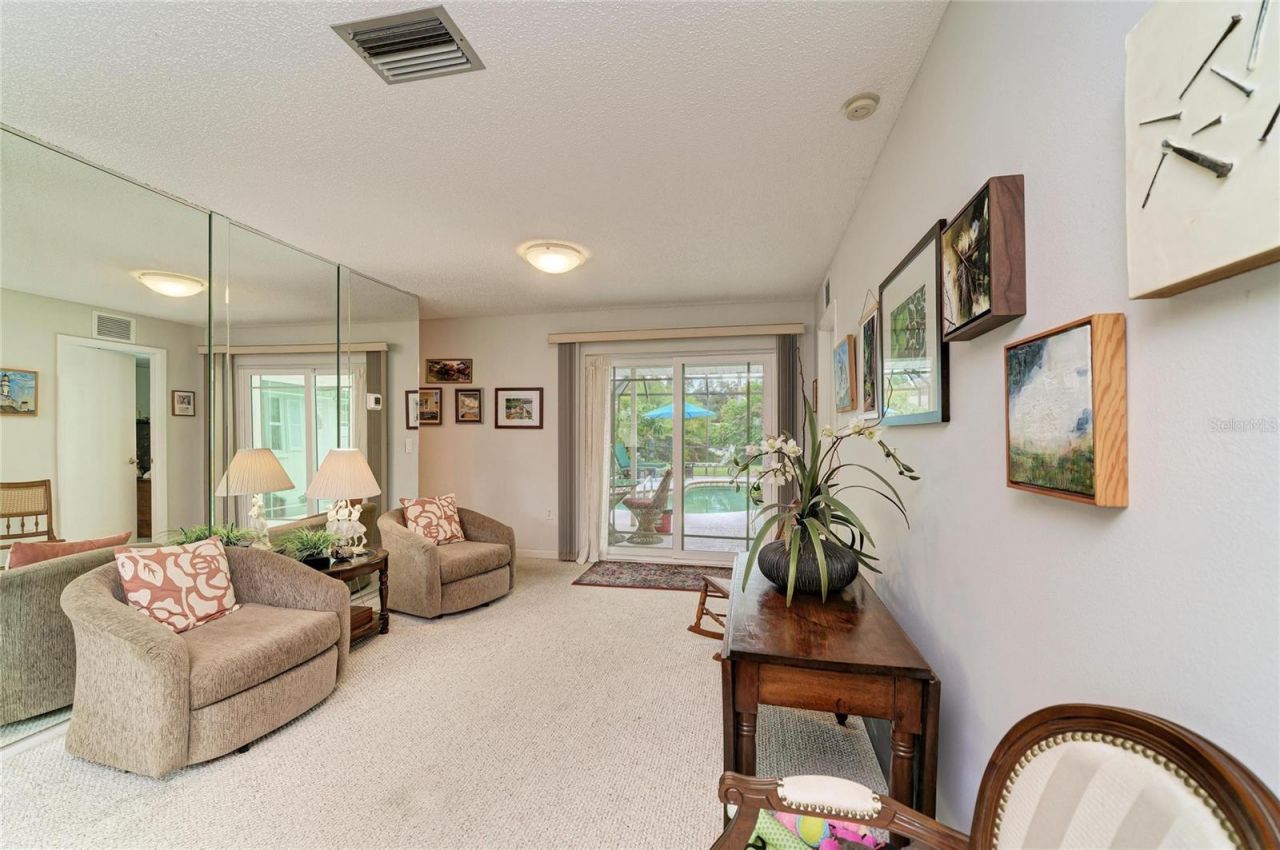 4723 Palm Aire Circle, Sarasota, FL 34243 Photo
