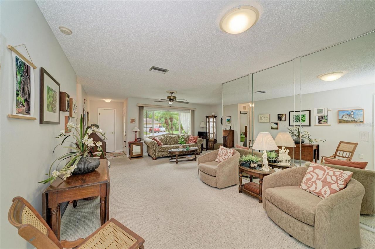4723 Palm Aire Circle, Sarasota, FL 34243 Photo