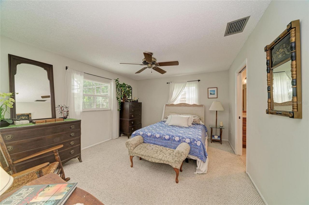 4723 Palm Aire Circle, Sarasota, FL 34243 Photo