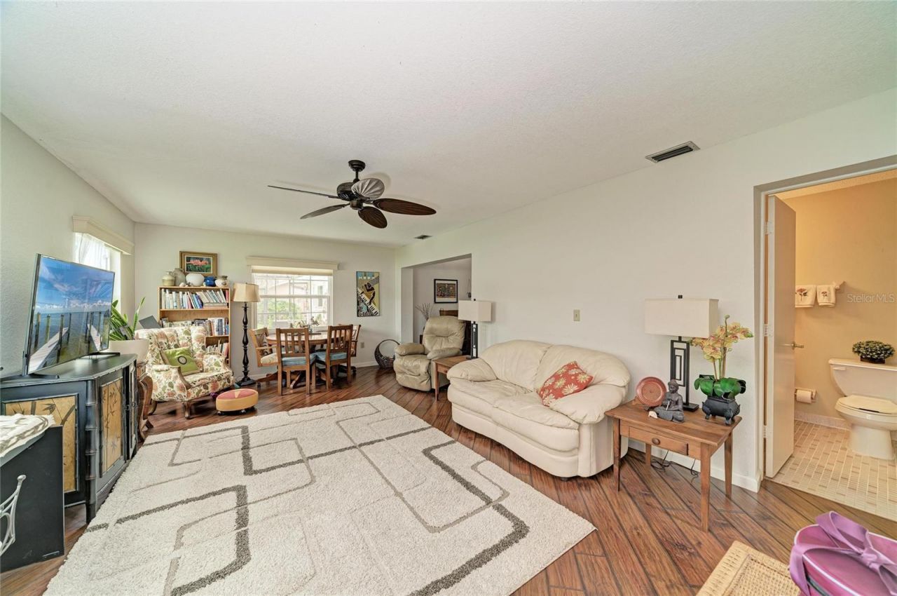 4723 Palm Aire Circle, Sarasota, FL 34243 Photo