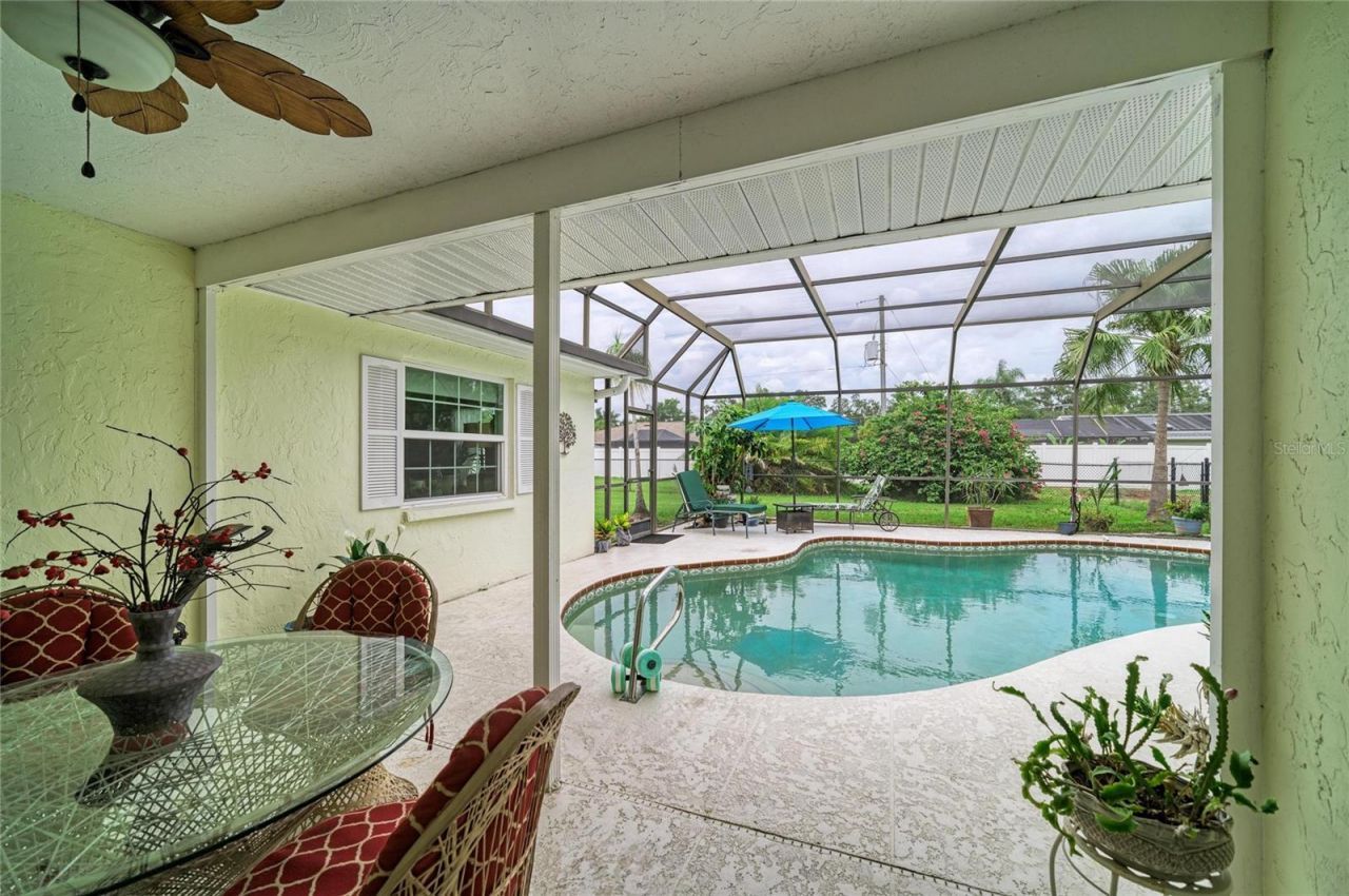 4723 Palm Aire Circle, Sarasota, FL 34243 Photo