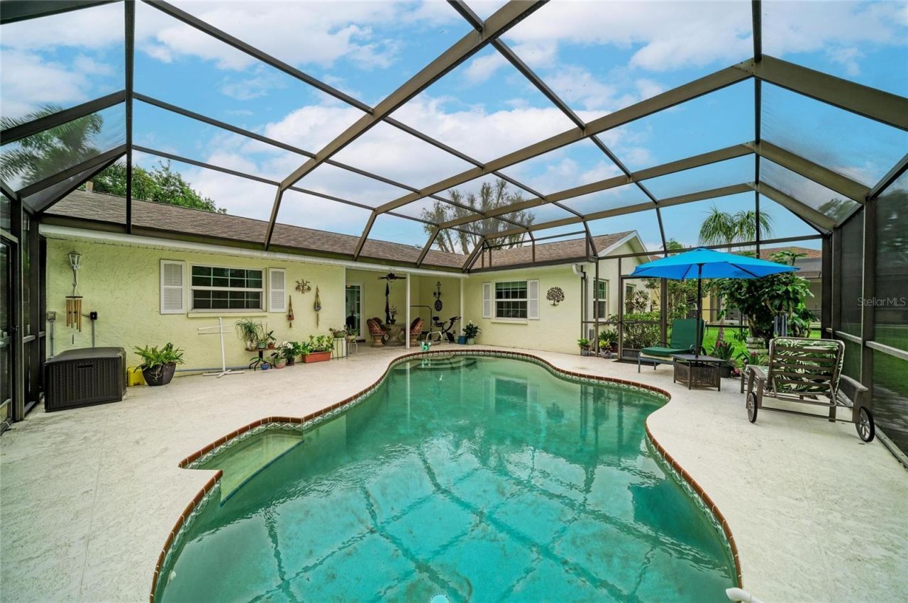 4723 Palm Aire Circle, Sarasota, FL 34243 Photo