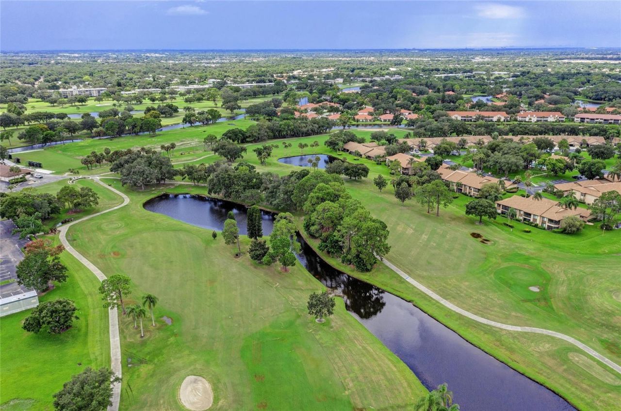4723 Palm Aire Circle, Sarasota, FL 34243 Photo