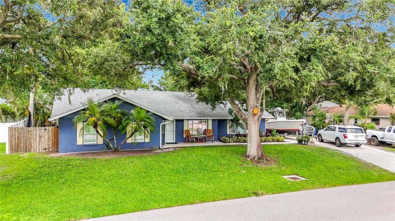 1953 Rolling Green Circle, Sarasota, FL 34240 Photo