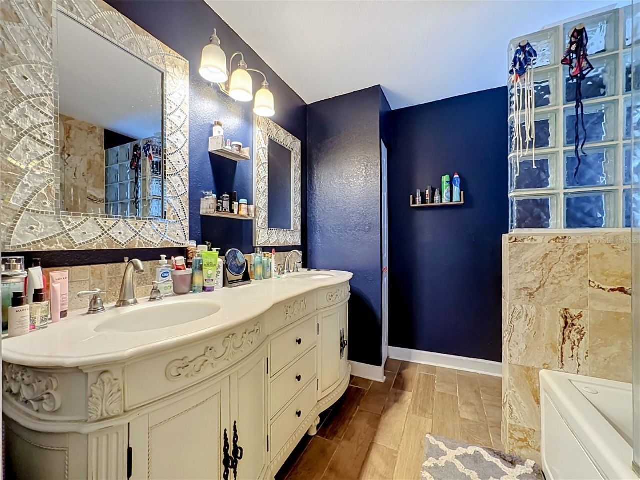 1953 Rolling Green Circle, Sarasota, FL 34240 Photo