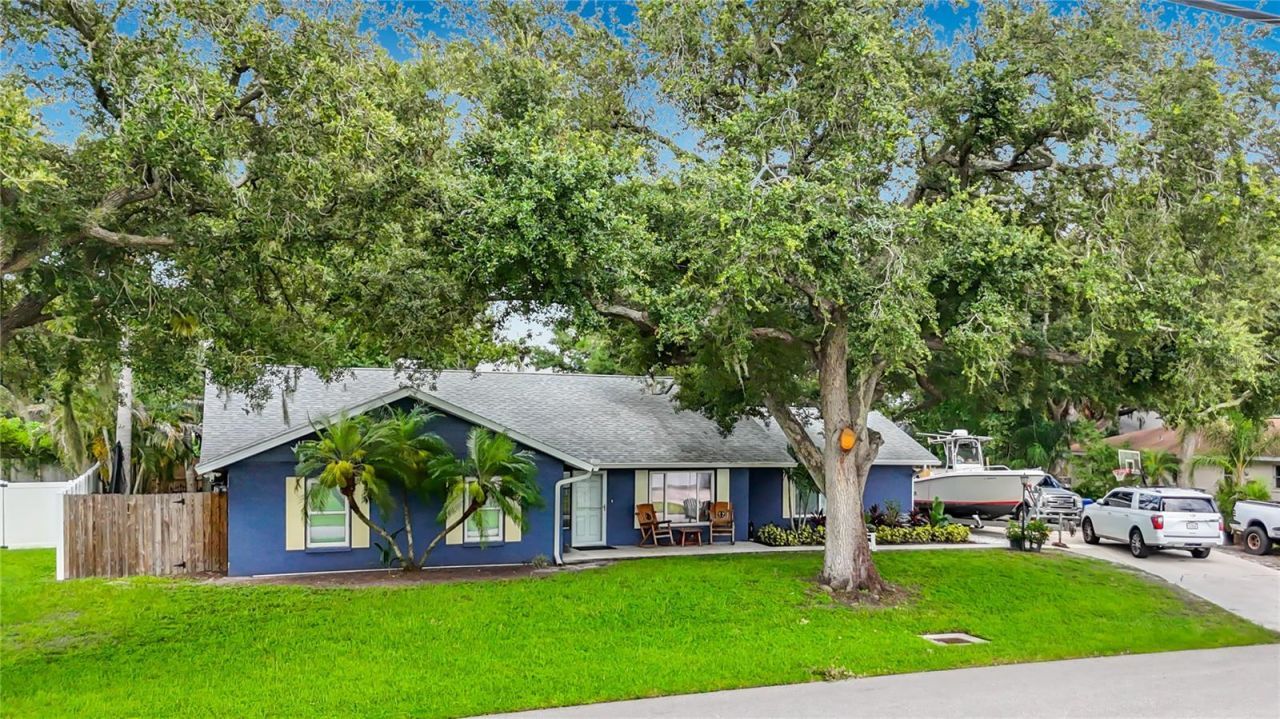 1953 Rolling Green Circle, Sarasota, FL 34240 Photo