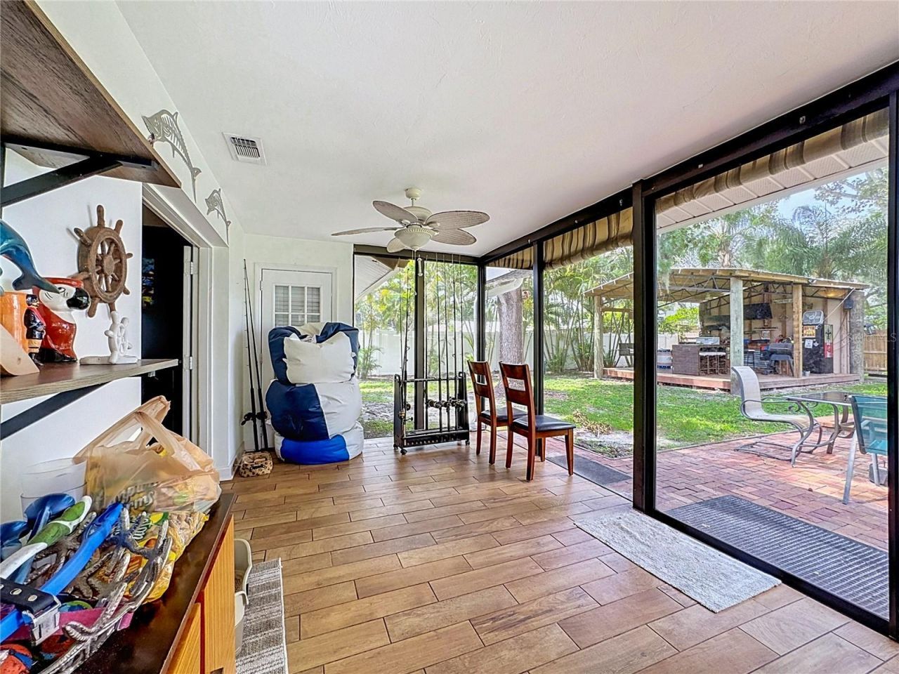 1953 Rolling Green Circle, Sarasota, FL 34240 Photo