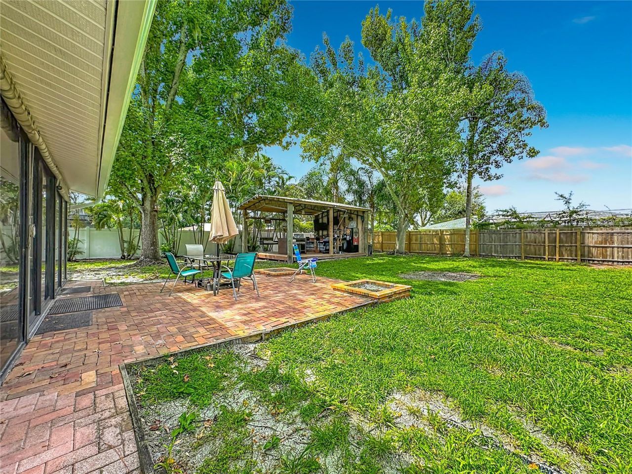 1953 Rolling Green Circle, Sarasota, FL 34240 Photo