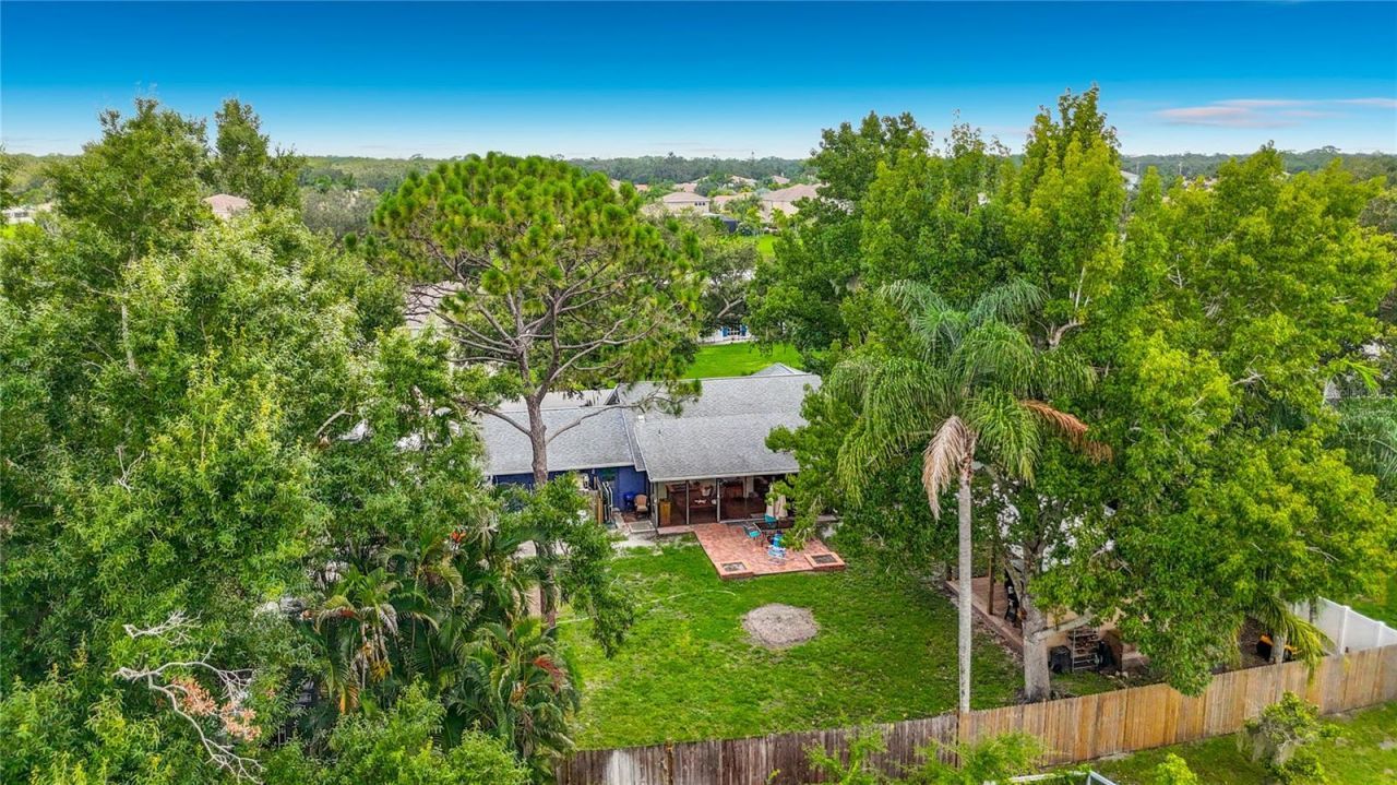 1953 Rolling Green Circle, Sarasota, FL 34240 Photo