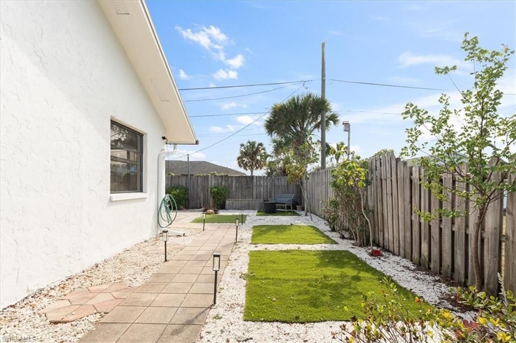 1332 Granada Blvd, Naples, FL 34103 Photo