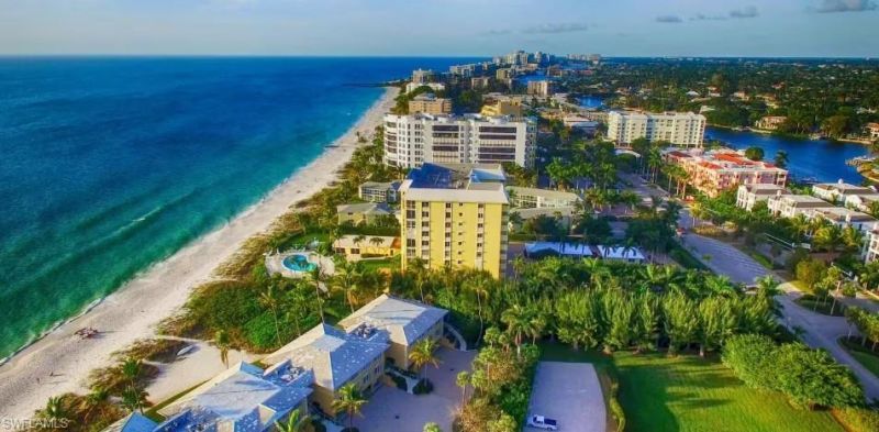1332 Granada Blvd, Naples, FL 34103 Photo
