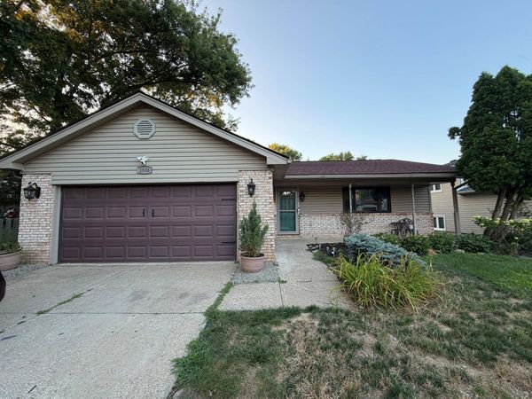 1938 Hamrock Drive , Powell, OH 43065