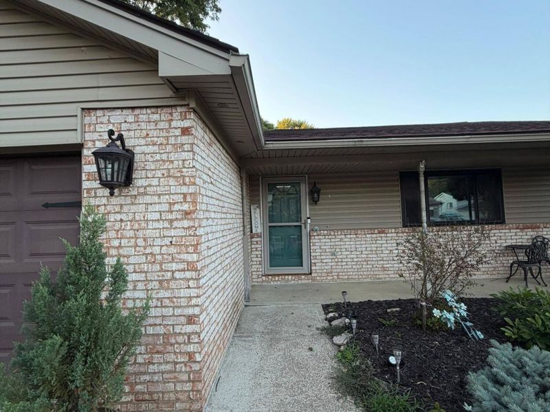 1938 Hamrock Drive , Powell, OH 43065 Photo 2