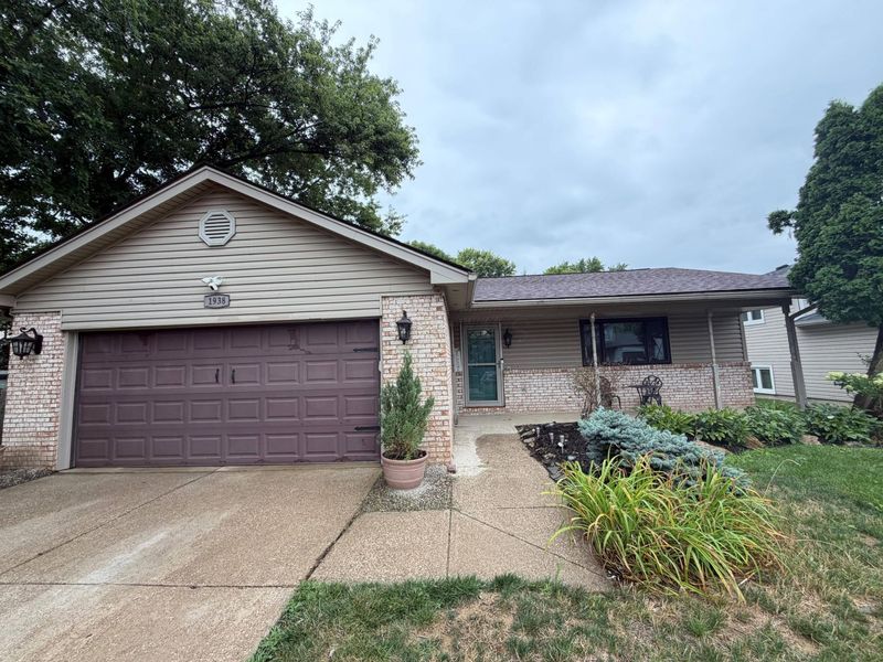 1938 Hamrock Drive, Powell, OH 43065 Photo 2