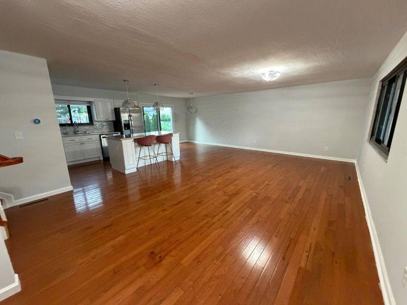 1938 Hamrock Drive , Powell, OH 43065 Photo 3