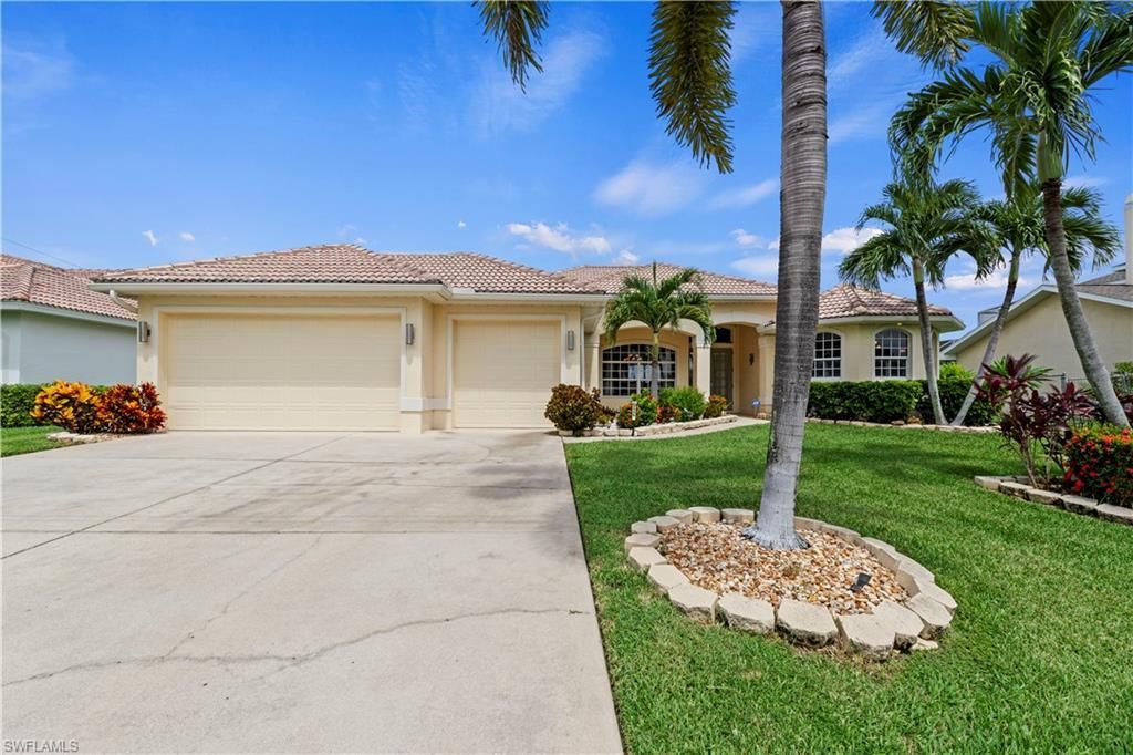 2506 Retunda Pkwy W, Cape Coral, FL 33904 Photo