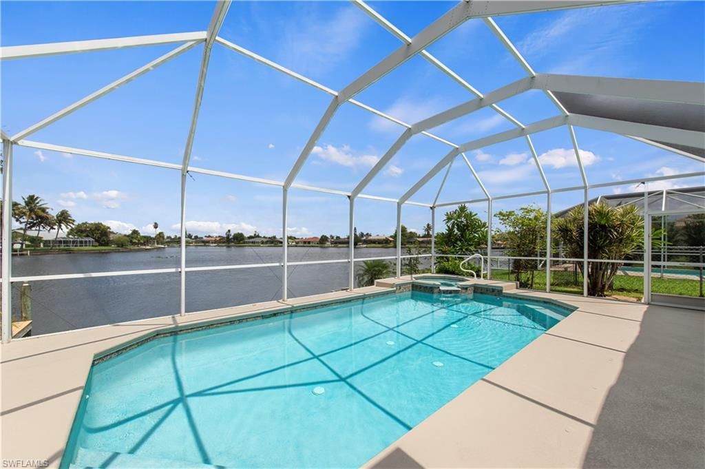 2506 Retunda Pkwy W, Cape Coral, FL 33904 Photo
