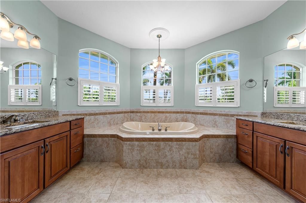 2506 Retunda Pkwy W, Cape Coral, FL 33904 Photo
