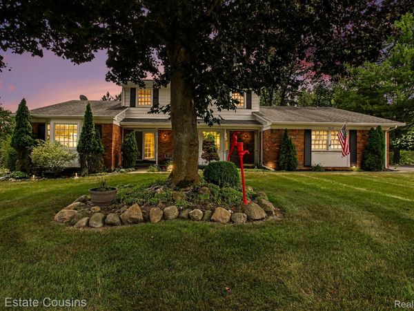 3017 Old Orchard Drive , Brighton Township, Mi 48114