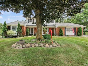 3017 Old Orchard Drive , Brighton Township, Mi 48114
