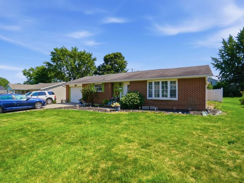 821 N Circle Drive, Wapakoneta, OH 45895 Photo 3