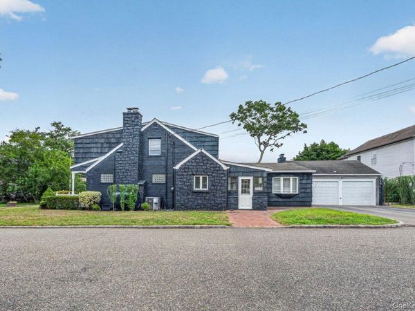 60 Lake Shore Drive , Patchogue, NY 11772