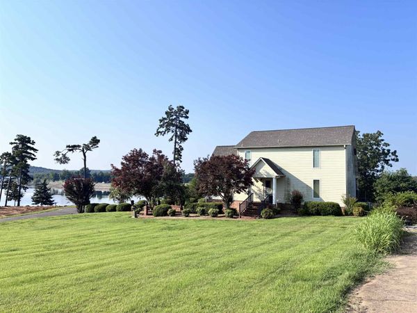 80 SHOWBOAT CV, Morris Chapel, TN 38361