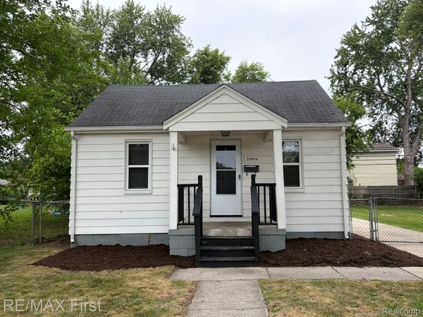 29454 MAPLEWOOD Street , Garden, Mi 48135