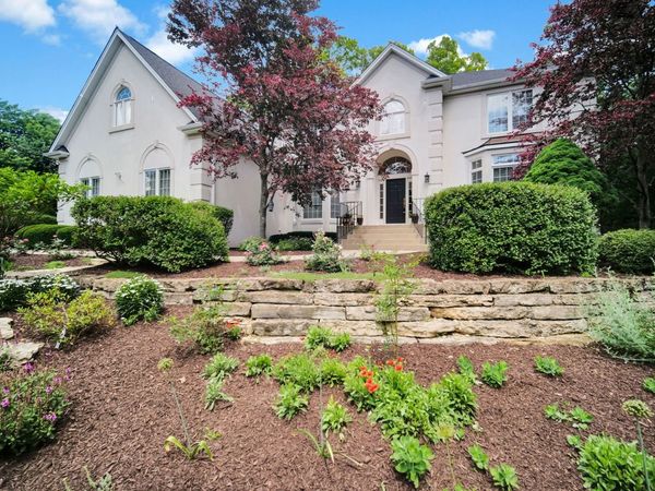 36W244 Fieldcrest Drive , St. Charles, IL 60175