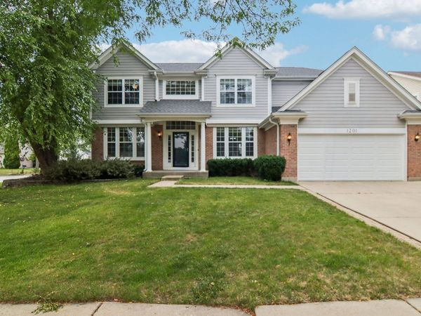 1201 Sterling Drive, Mundelein, IL 60060